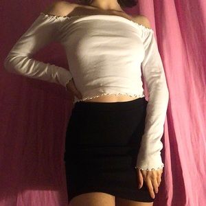 Off the Shoulder Long Sleeve w/ Lettuce Edge